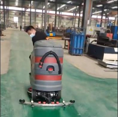 車間地坪清理困難？該怎么選擇合適的洗地機呢？